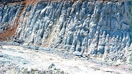 高岭土浮选，聚丙烯酰胺厂家助你一臂之力