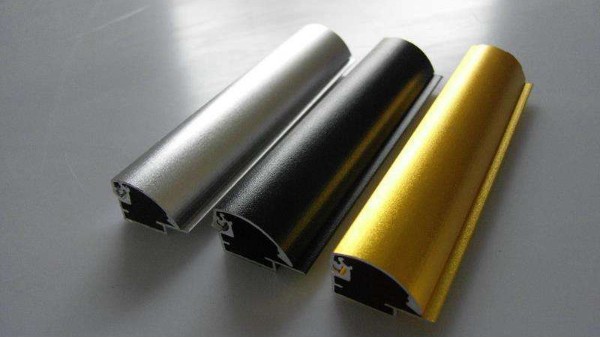 铝合金制品阳极氧化厂染黑染不上色的原因